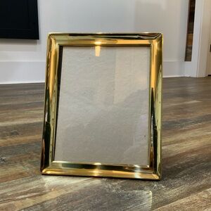 Timeless 8x10 Polished Gold Frame with Luxury Velvet Back